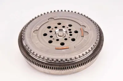 Volanta (240mm, cu placa de reglare a frecarii; cu rulment de ghidare; fara kit de suruburi) potrivit MERCEDES SPRINTER 2-T (B901, B902) 2.7D 04.00-05.06