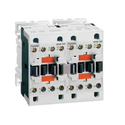 Ansamblu contactori pentru inversare de sens, AC bobina, interblocaj mecanic exterior cu auxiliar semnalizare , 18A AC3 IN AC, 7.5KW. bobina tensiune 400VAC 50/60HZ