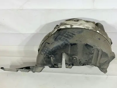 Carenaj roata stanga spate Renault Megane 3 facelift (2012-2016)