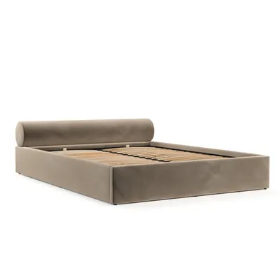 Pat matrimonial maro deschis tapițat cu spațiu de depozitare cu somieră 160x200 cm Solvo – Maison de Rêve