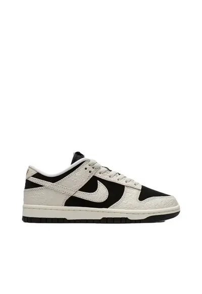 Pantofi sport dama WMNS NIKE DUNK LOW SE - Piele ecologica - Crem - Crem