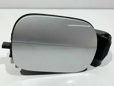 Capac / usa rezervor culoare argintie -la7w 5E0809702 Skoda Octavia 3 (2013-2017 )