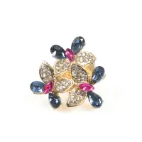 Brosa martisor trei fluturi colorati