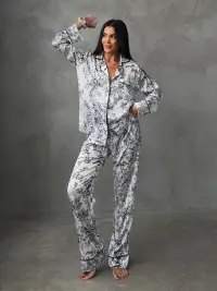 Set pijama dama din doua piese, cu nasturi – 2401693, Print floral negru/alb