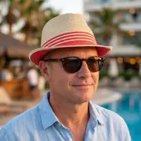 Pălărie de plajă bărbați Aristo, crem cu roșu, stil fedora, design modern, ușoară și respirabilă, protecție solară, diametru 28 cm