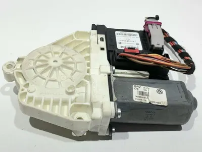 Motoras macara geam cu modul stanga fata 1K0959793Q Volkswagen Golf 6 (2008-2013)