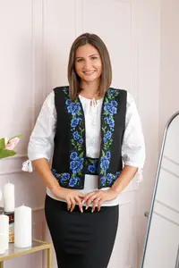 Vesta traditionala neagra cu broderie florala albastra Ilona 02