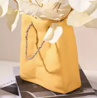 Vază decorativă în formă de punga Morello - galben