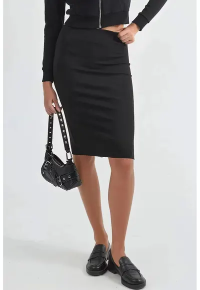 Fusta cu talie elastica - detalii despicate - neagra