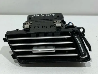 Grila ventilatie stanga fata A2128302654 Mercedes E-Class (2009->) [W212]