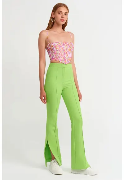 Pantaloni dama - talie inalta - croiala evazata - verde lime - material crep