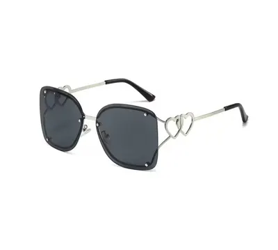Ochelari de Soare, Fashion cu Inimi, Lentile Patrate, Protectie UV400, Negru Argintiu Engros