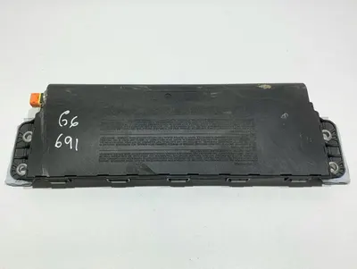 Airbag genunchi 5K1880841A Volkswagen Golf 6 (2008-2013)