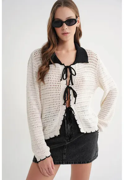 Cardigan tricotat - guler contrastant - detaliu cu siret - natural - tricot