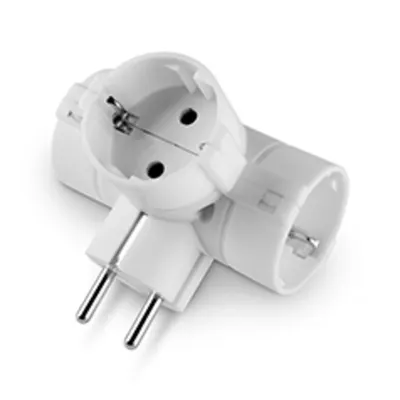 3-Way Adaptorn2p+e-16a-(s30-German) White 3x2p+e-16a-(german)