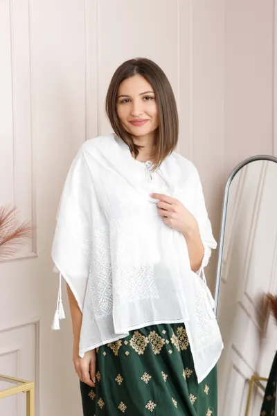 Marama traditionala alba cu broderie florala alba Angela