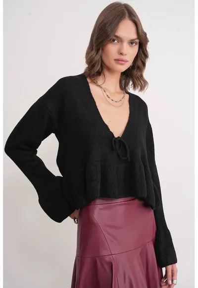 Pulover dama - Tricot - Negru - Decolteu in V
