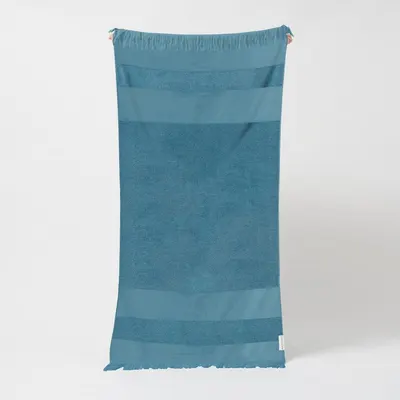 Prosop de plajă din bumbac Sunnylife Summer Stripe, 175 x 90 cm, albastru