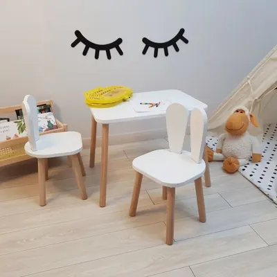 Set masuta si 2 scaunele cu spatar pentru copii Ginger Home Bunny Alb din lemn, margini rotunjite,potrivit pentru activitatiteme,gradinita,after school,greutate suportata 40kg