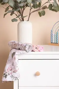 Set 3 piese pentru bebelusi din muselina Sensillo Trio Pink EG-0102 cu paturica,scutec si prosopel 120x120 cm60x80 cm38x38 cm,material bumbac moale si absorbant