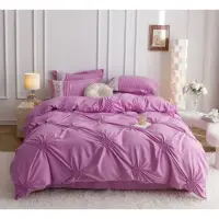 Lenjerie de Pat Premium, JOJO HOME, Finet Soft Touch, cu Inimioare din Pliuri Brodate, si Dantela Delicata, 6 Piese, Nesifonabila si Durabila, Roz