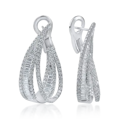 Cercei din aur alb cu diamante baguette si rotunde de 2.35ct