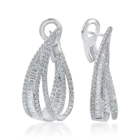 Cercei din aur alb cu diamante baguette si rotunde de 2.35ct