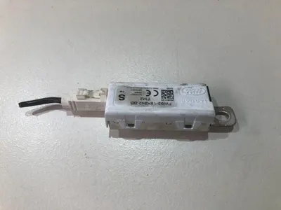 Amplificator antena fw93-18k942-bb Jaguar E-Pace (2017->) [X540]