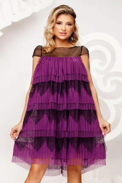 Rochie eleganta cu croiala in A formata din randuri de volane din tull mov