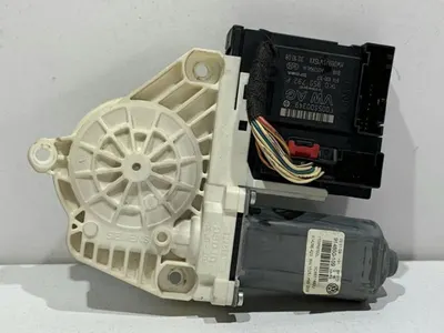 Motoras macara geam cu modul dreapta fata 1T0959702L Volkswagen Passat CC (2008-2012)