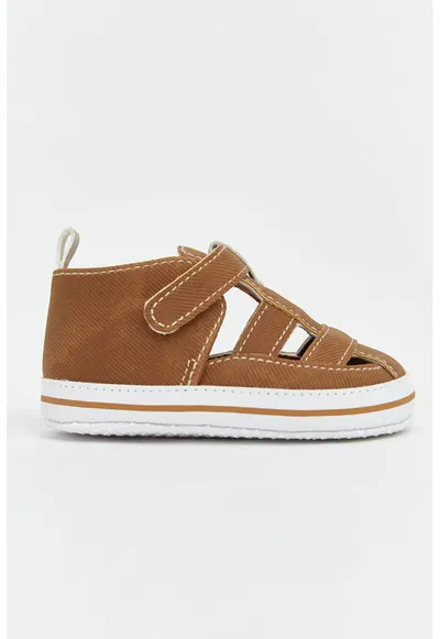 Pantofi cu velcro si decupaje - Maro