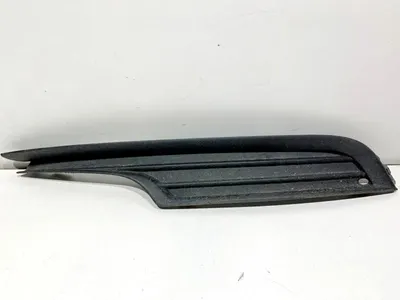 Grila inferioara bara dreapta fata 5G0853666 Volkswagen Golf 7 (2012-2017)