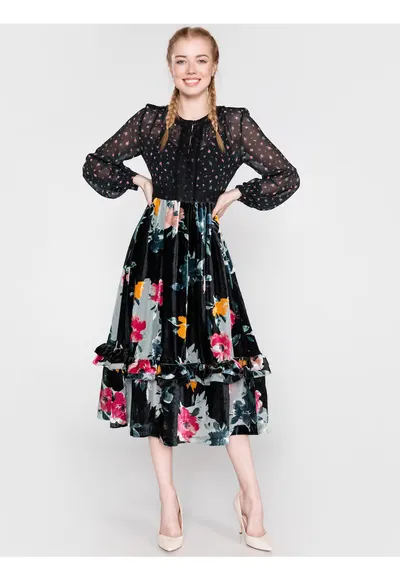 Rochie cu motiv floral si maneci bufante