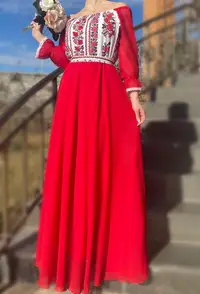 Rochie stilizata cu motive traditionale Elina 4