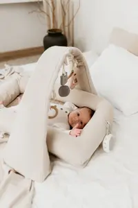Baby nest modular cu arcada de jucarii si aparat sunete 4in1 Sand Sleepee