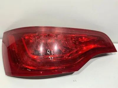 Lampa spate stanga 4L0945093F Audi Q7 facelift (2010-2015) [4L]