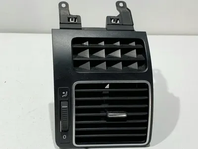 Grila ventilatie dreapta fata 1T0819704E Volkswagen Touran facelift (2010-2015) [1t3]