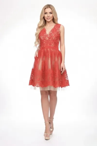 Rochie de ocazie clos din broderie rosie