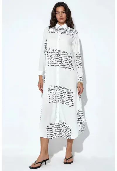 Rochie camasa maxi - imprimeu text - alb - poliester si lycra
