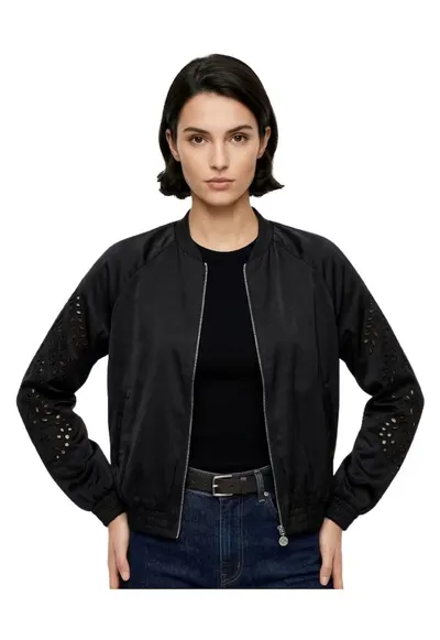 Jacheta bomber cu maneci raglan si perforatii