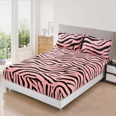 Cearsaf cu Elastic, Cocolino Sherpa Touch, 180x200cm si 2 fete de perna 50x70cm, Model Zebrat, Roz