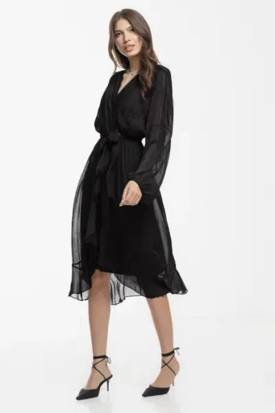 Rochie eleganta din matase si vascoza, petrecuta, cu maneci vaporoase si croiala asimetrica, neagra
