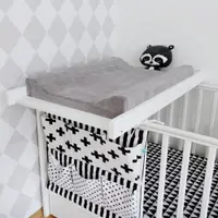Saltea pentru masa de infasat bebe Woodies cu husa detasabila din bumbac 72 x 47 cm