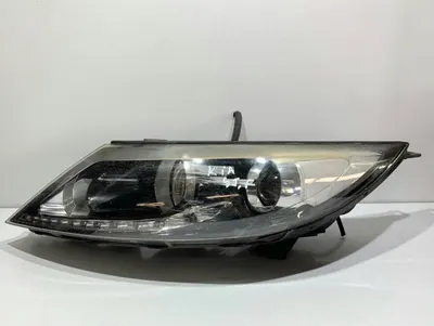 Far stanga 92101-3WXXX Kia Sportage (2010-2015)