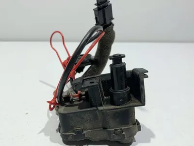 Motoras / actuator usa rezervor 4H0810773C Audi A8 (2009-2017) [4H] D4