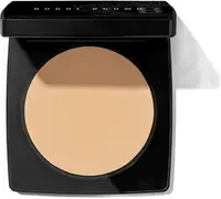 Bobbi Brown Pudră compactă pentru față Sheer Finish, Soft Sand, 9 g