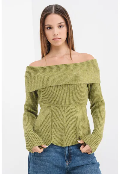 Pulover tricotat cu decolteu pe umeri - Verde pal