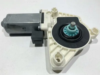 Motoras macara geam dreapta fata 5Q4959802B Volkswagen Passat B8 (2014-2019)