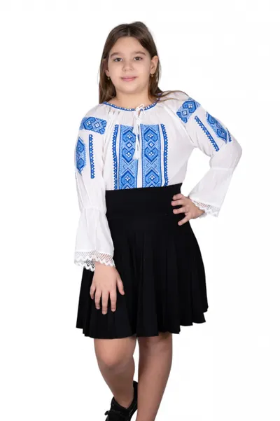 Ie traditionala fetite Mariana 2