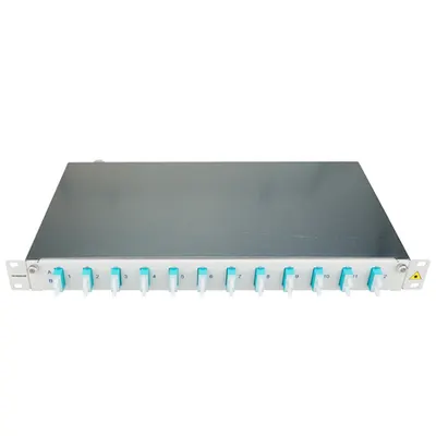 Splicebox, 24 fibre,SC,50/125µm OM3, culisant,19,1UV